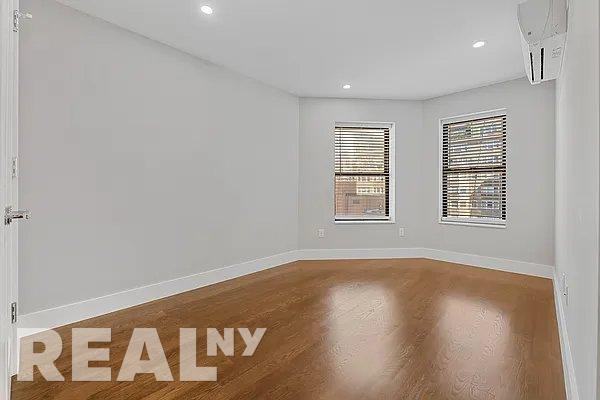 East 26th Street #8B - Photo 3 of 5