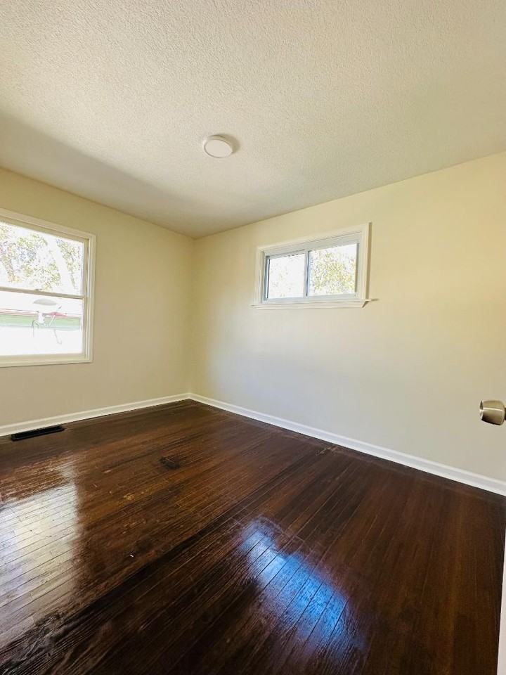 4551 Lister Ave - Photo 6 of 11