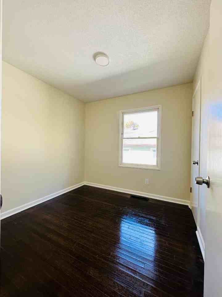 4551 Lister Ave - Photo 7 of 11