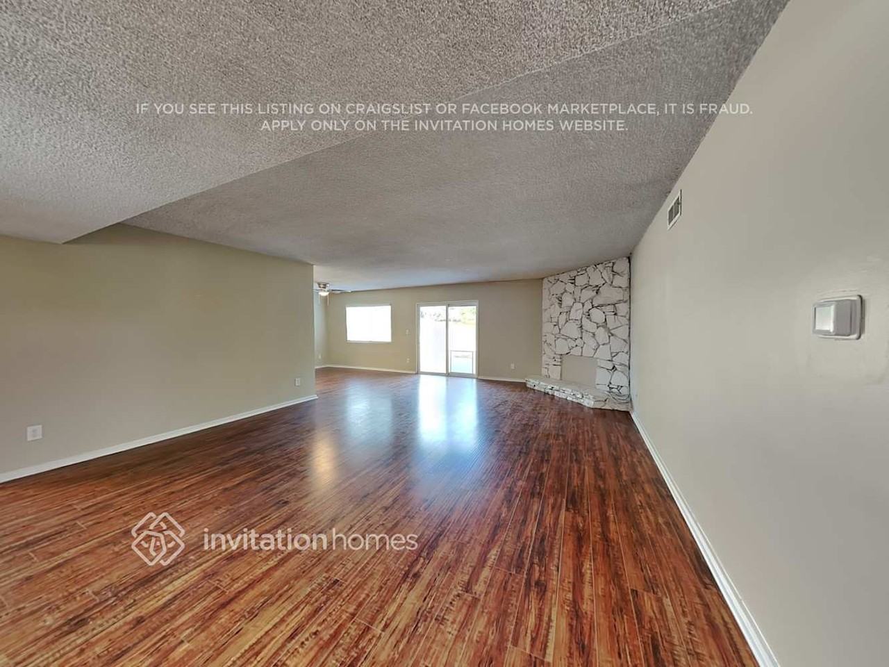 15857 Liggett St - Photo 4 of 21