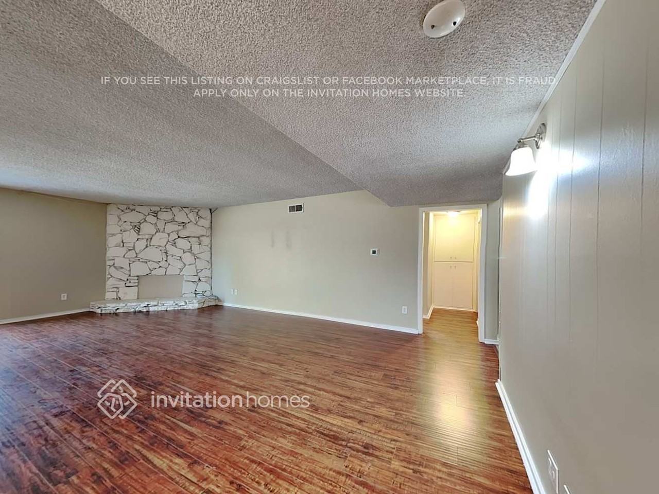 15857 Liggett St - Photo 5 of 21