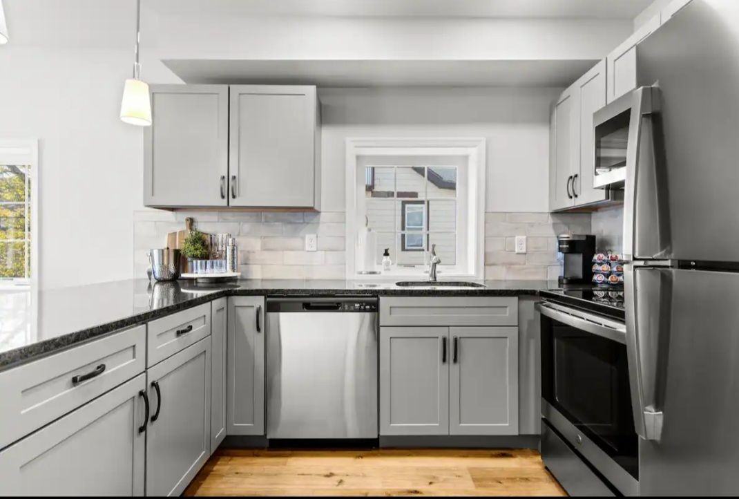 215 East Linden Street - Photo 3 of 16