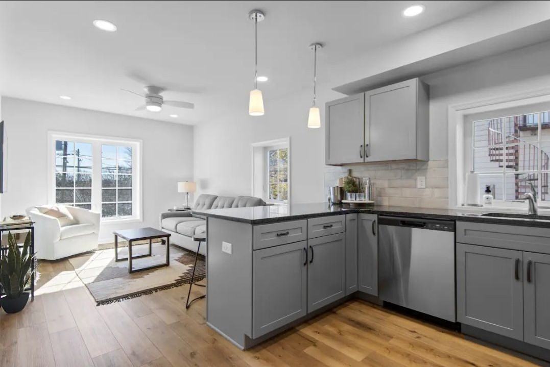 215 East Linden Street - Photo 4 of 16