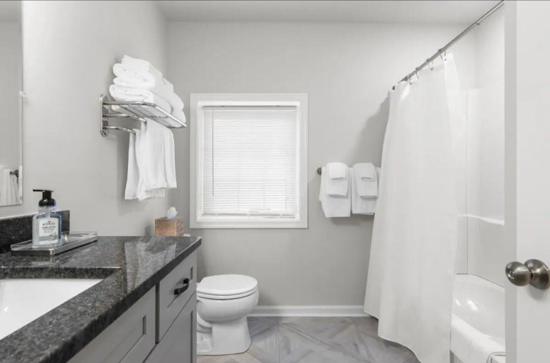 215 East Linden Street - Photo 6 of 16