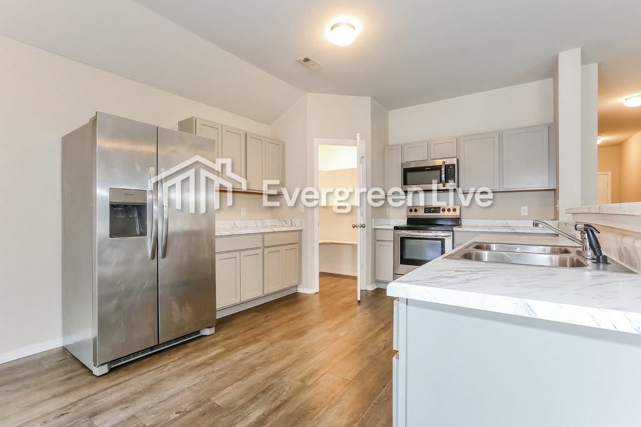 12 Spring Ridge Ln - Photo 7 of 15