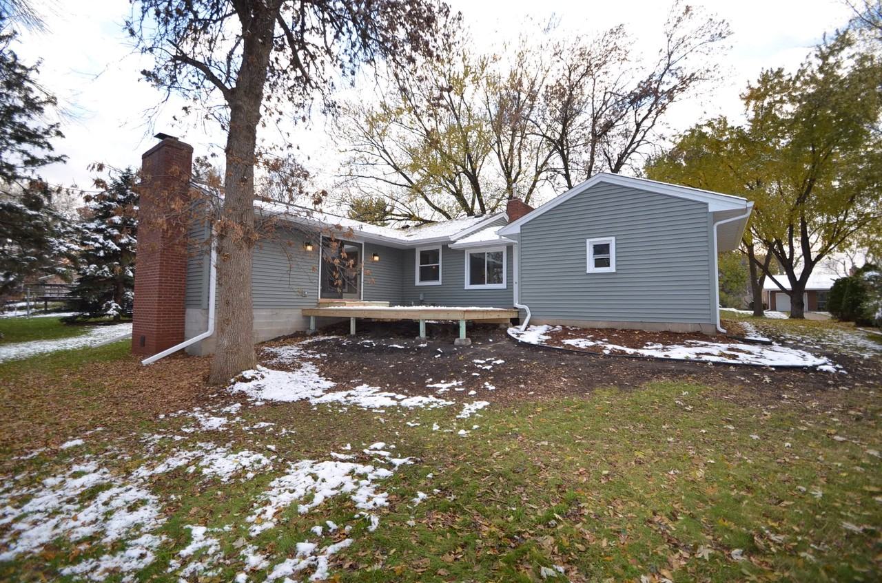 2000 Beacon St - Photo 2 of 14