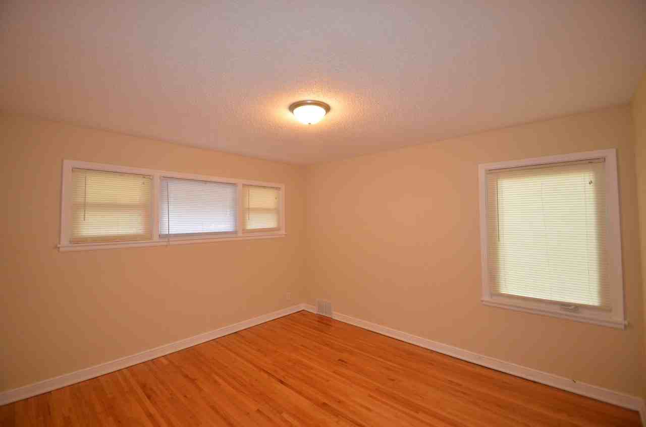 2000 Beacon St - Photo 3 of 14