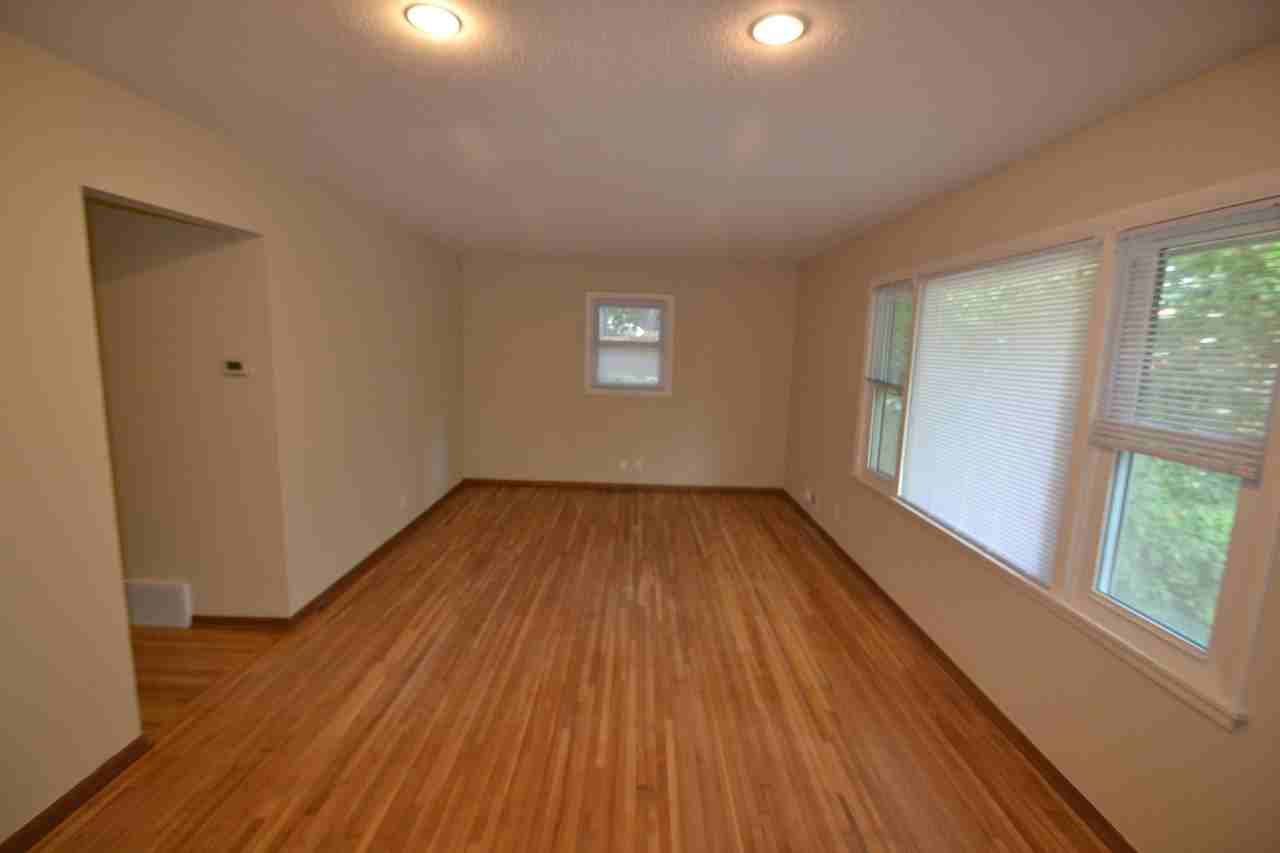 3014 Buchanan St NE - Photo 2 of 11