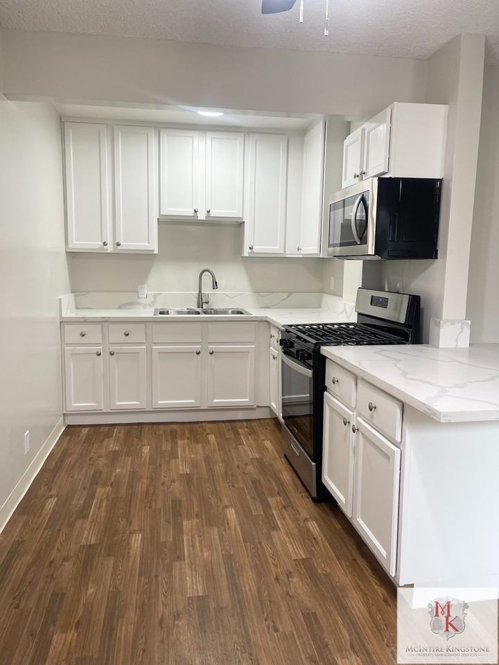 729 West Foothill Boulevard #K - Photo 3 of 9