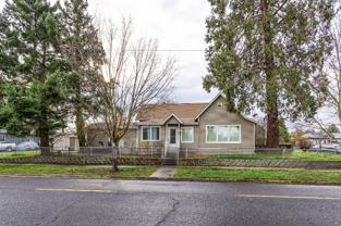 417 N Oakdale Ave - Photo 1 of 1