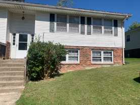 102 Oakwood St - Photo 1 of 1