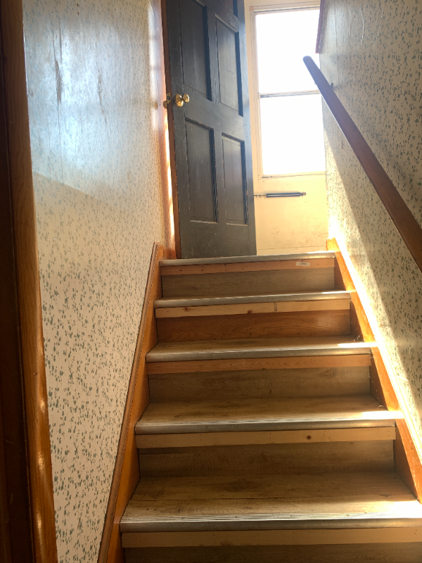 102 Oakwood St - Photo 4 of 18