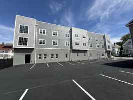 featured image of 124 Abbott St #303