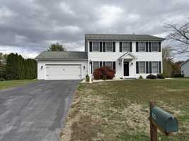 featured image of 125 Fieldstone Dr