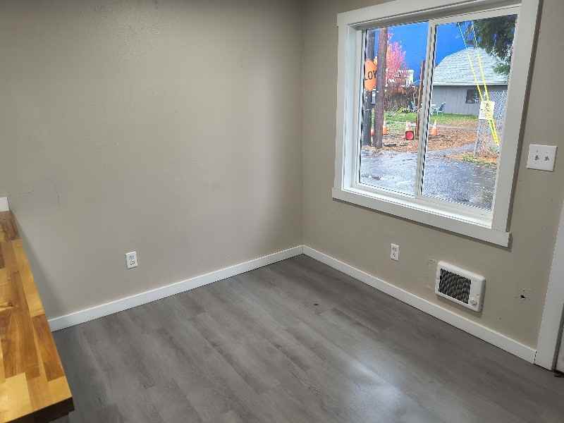 9035 Se Division St #4 - Photo 2 of 8