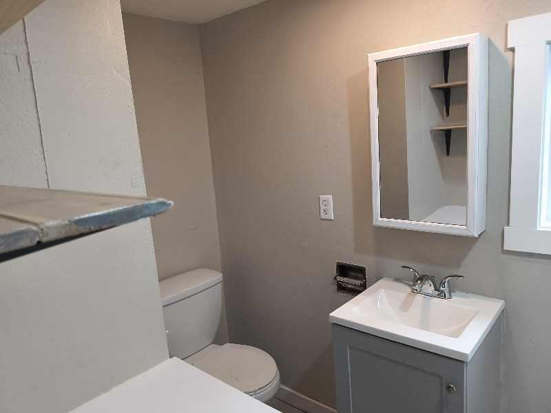 9035 Se Division St #4 - Photo 6 of 8