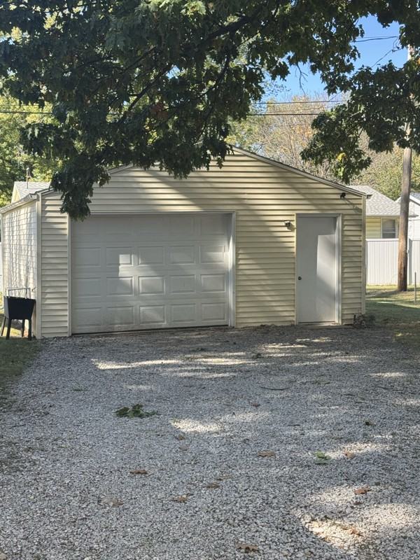 000 Rita Court - Photo 2 of 16