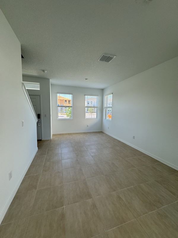 6167 Whetstone Ct - Photo 6 of 19