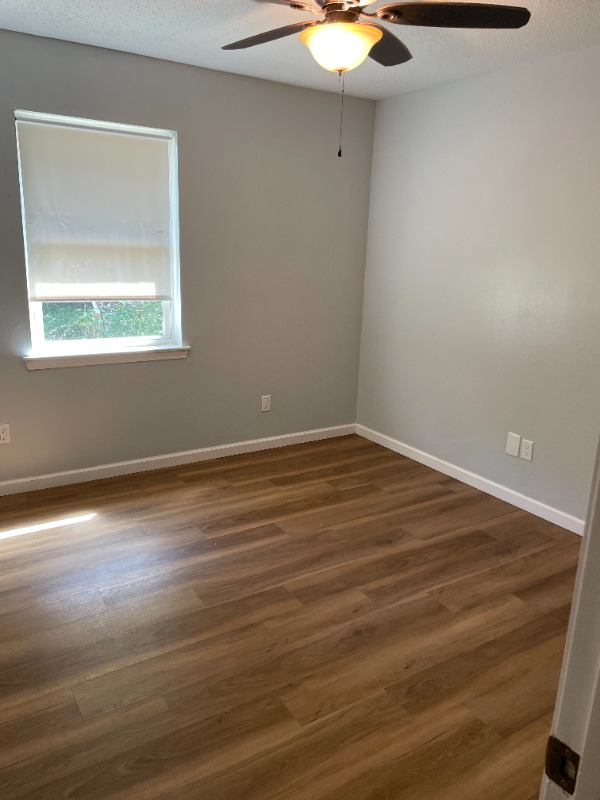 4812 Tradewinds Dr - Photo 6 of 10