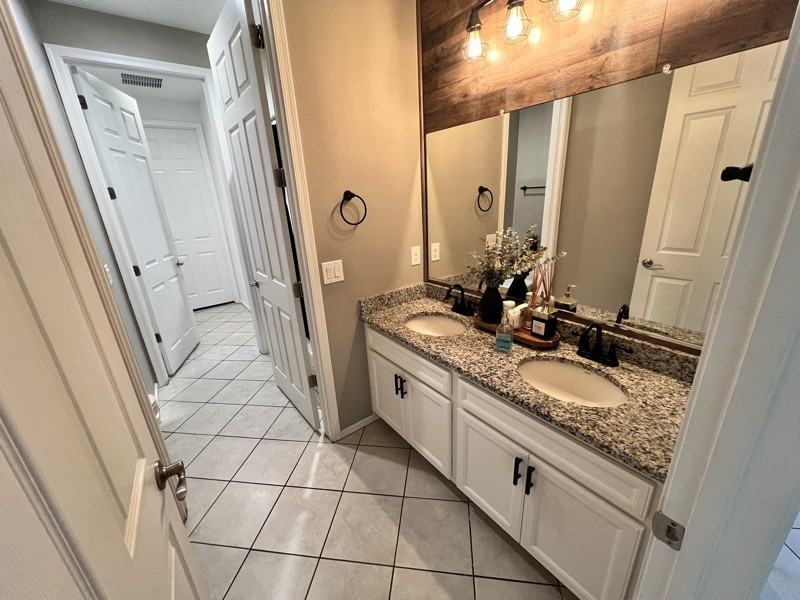 6566 E Via Arroyo Largo - Photo 5 of 11