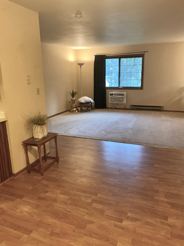 S70W14965 Cornell Cir #8 - Photo 6 of 15