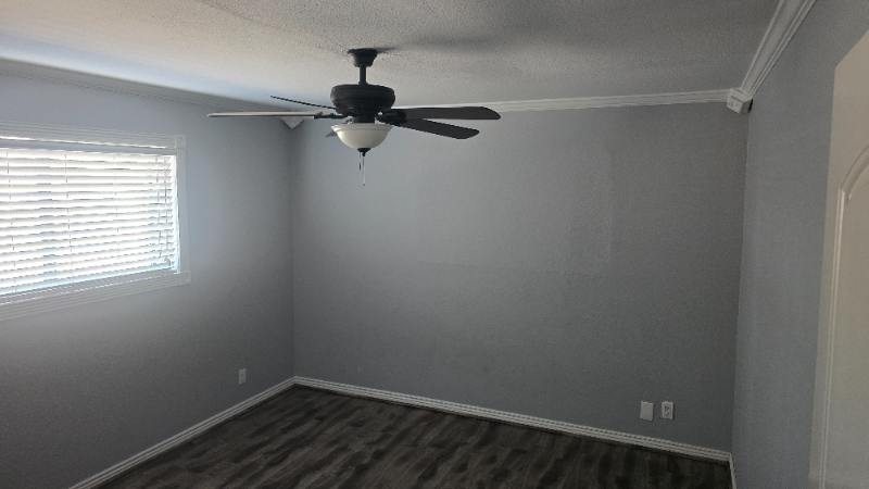 1859 N Morris - Photo 2 of 5