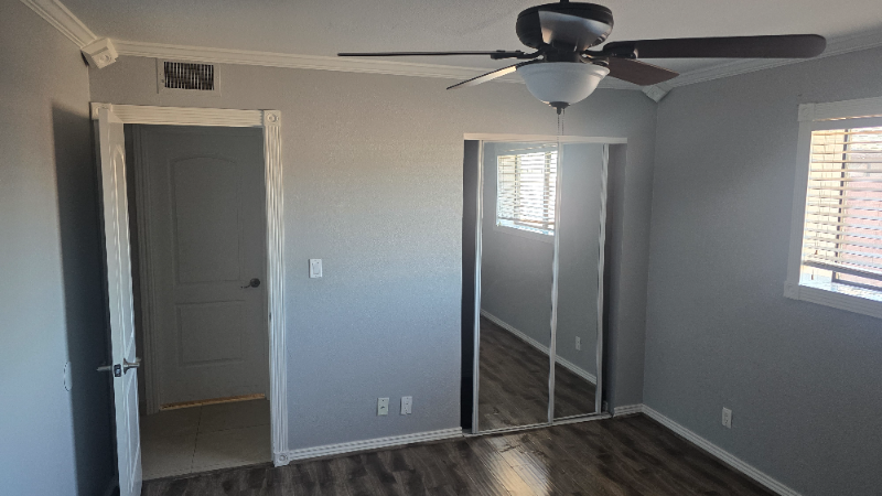 1859 N Morris - Photo 3 of 5