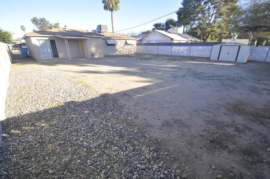 2213 E Delgado St - Photo 2 of 10