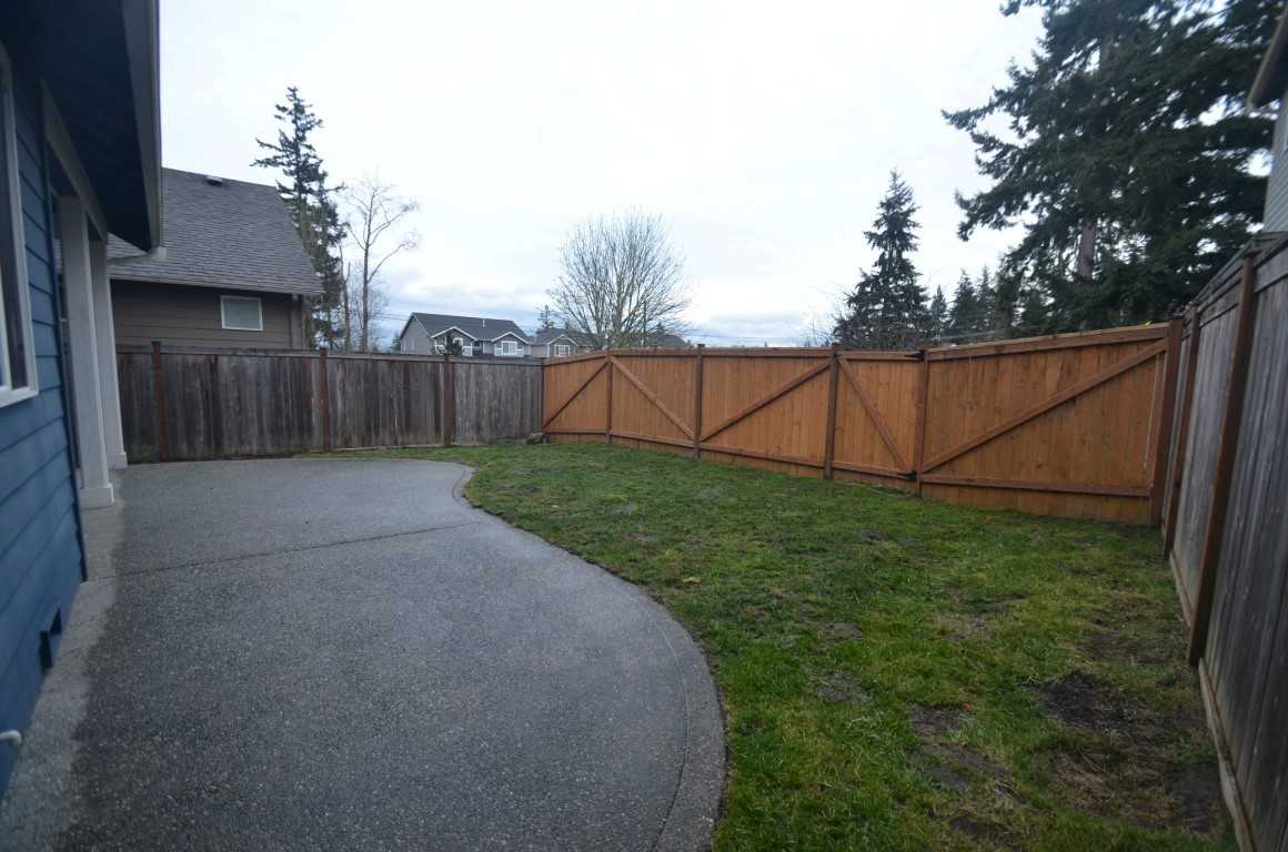 126 209th Pl SW - Photo 2 of 16