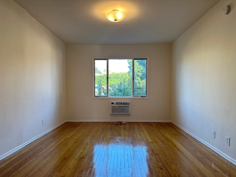 4700 Los Feliz Boulevard #12 - Photo 7 of 13