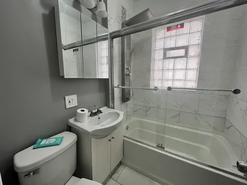 7924 South May Street #1 - Photo 7 of 8