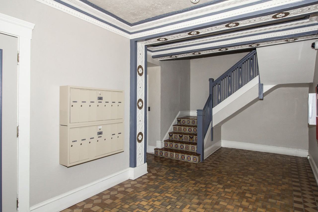 345 Fulton - Photo 4 of 17