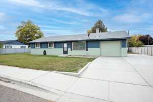 featured image of 1905 N Allen Ave #NA