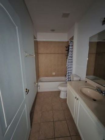 7070 Venice Way #2905 - Photo 6 of 10