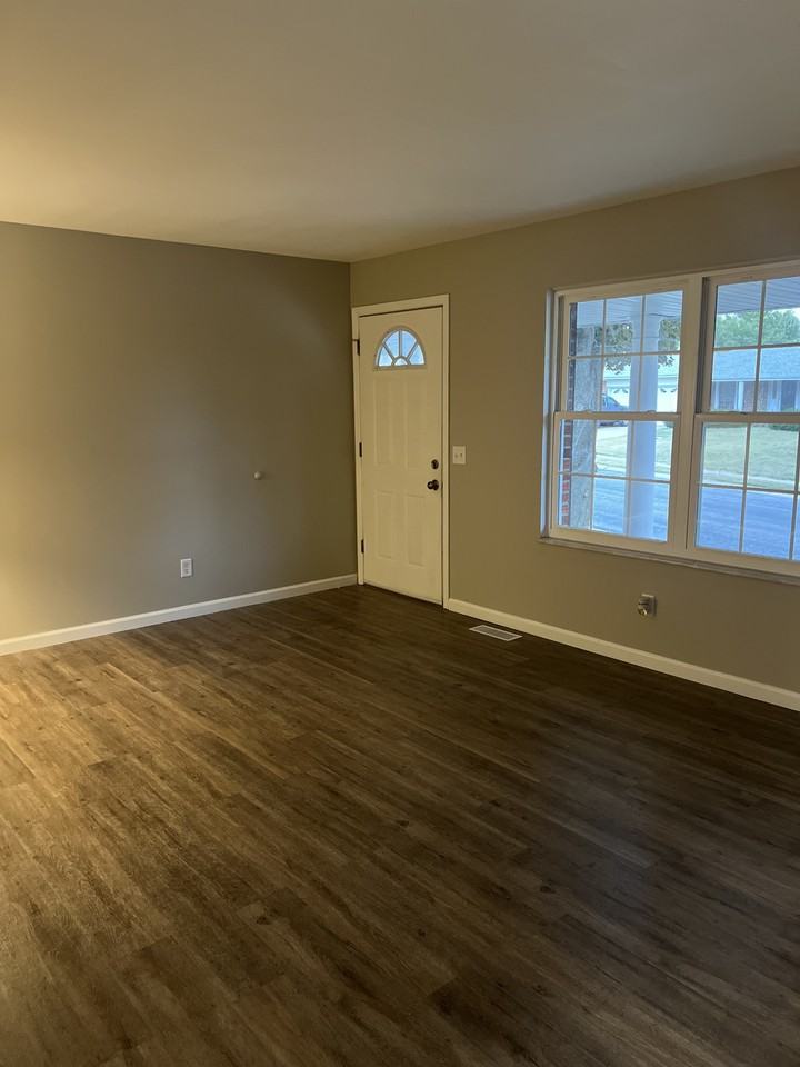 3117 Southwick Dr #NA - Photo 3 of 10