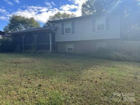 2410 23rd St Ne - Photo 1 of 1