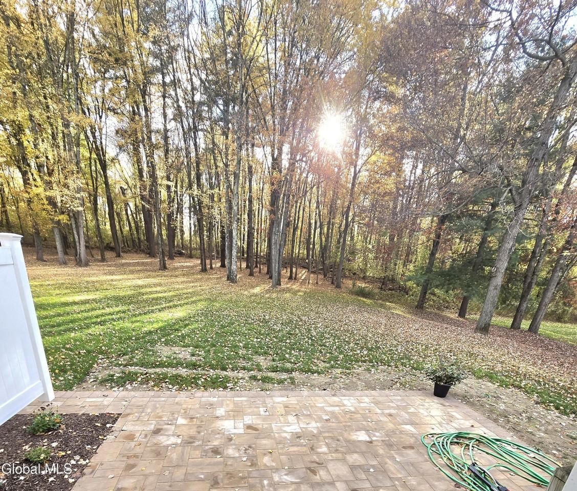 8 Red Maple Ln Unit B #B - Photo 3 of 18