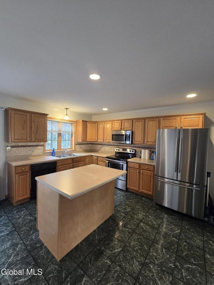 8 Red Maple Ln Unit B #B - Photo 4 of 18