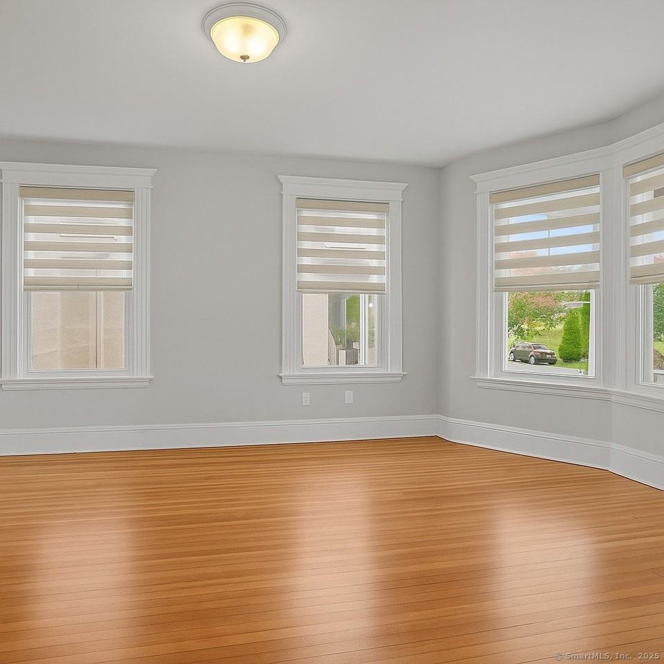 29 Redfield Rd - Photo 3 of 37