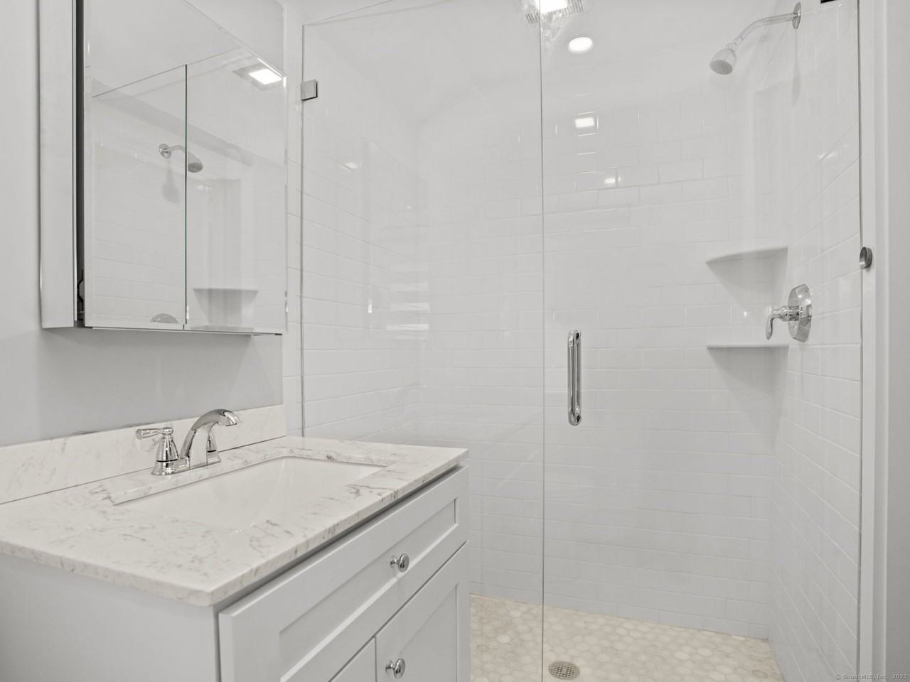 29 Redfield Rd - Photo 6 of 37