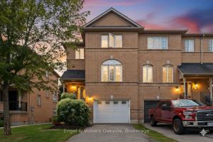 featured image of 2561 Gill Cres