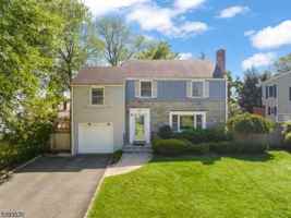 featured image of 4 Meadowbrook Rd