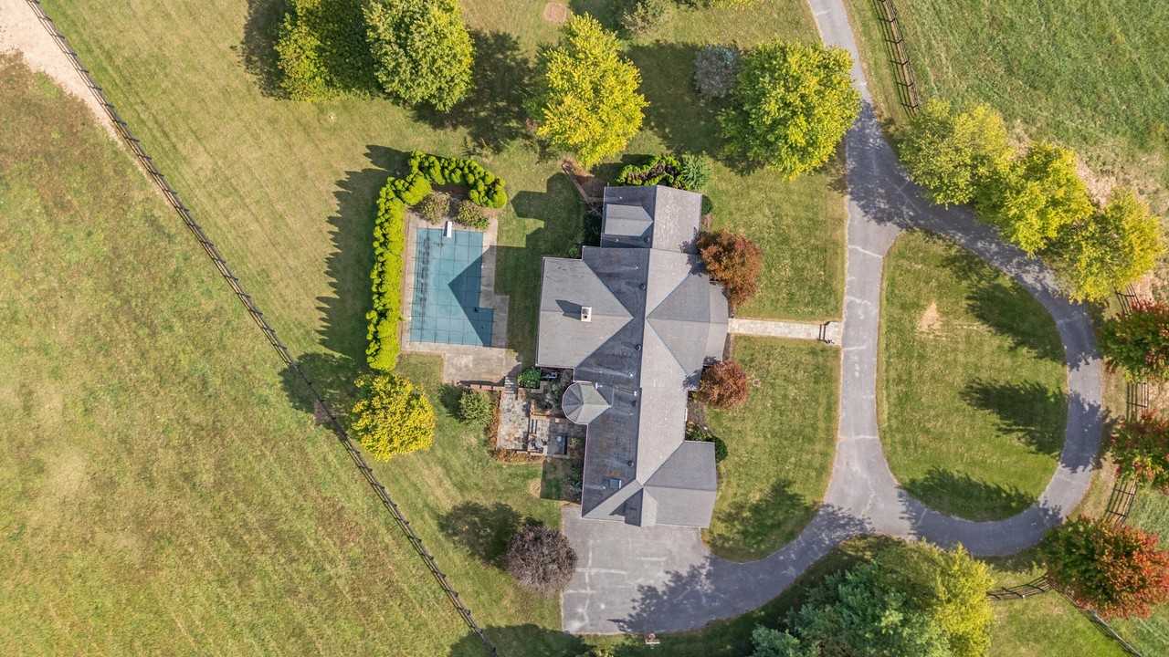 1564 Paynes Depot Rd - Photo 3 of 50