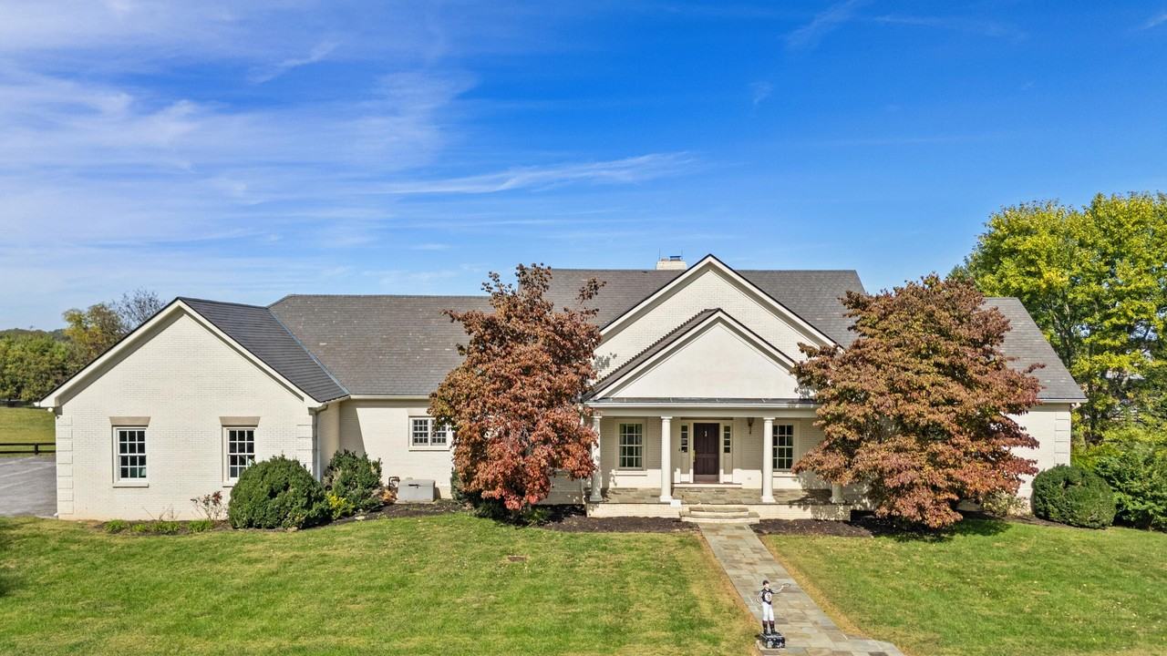 1564 Paynes Depot Rd - Photo 4 of 50