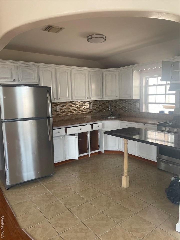 14950 120th St - Photo 4 of 12