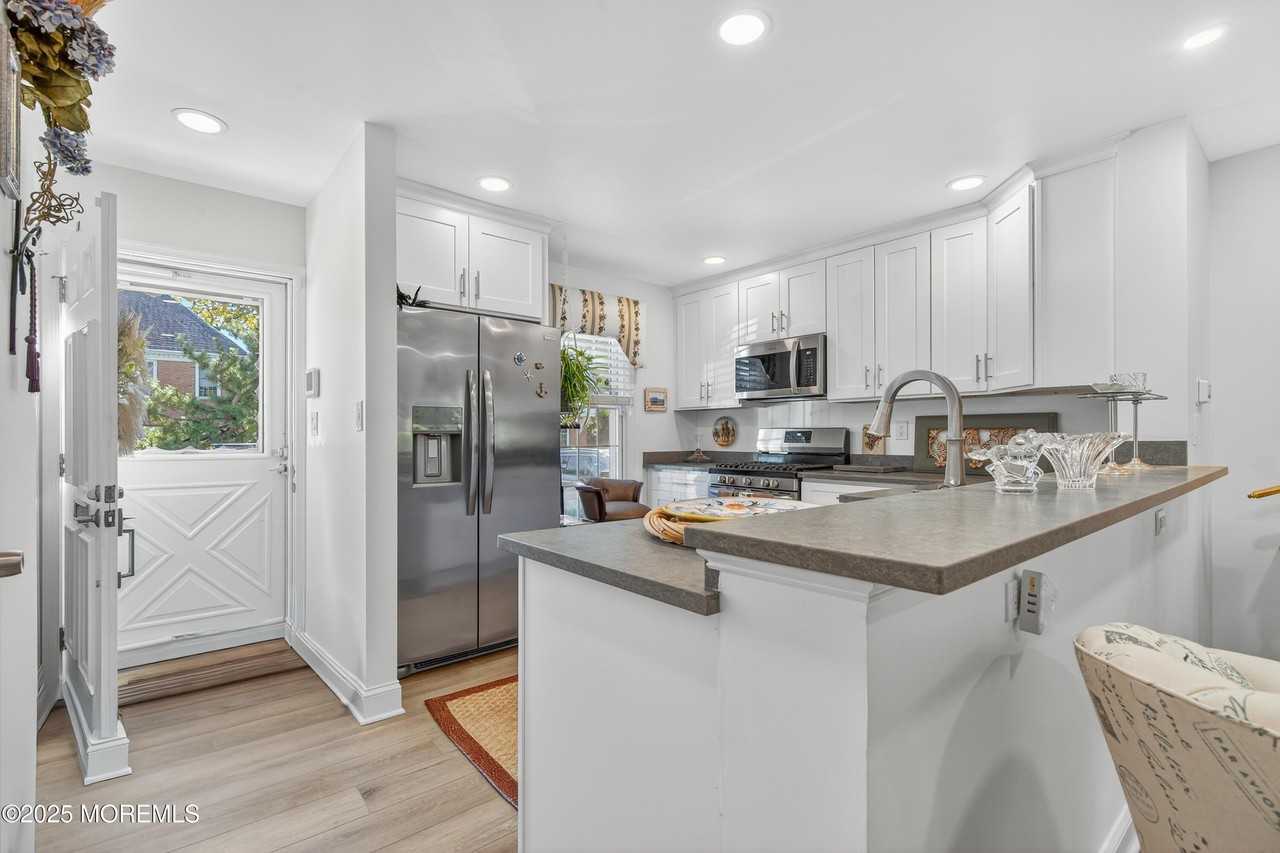 15 Wyckham Road - Photo 3 of 12