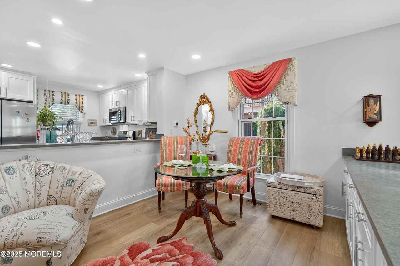 15 Wyckham Road - Photo 4 of 12