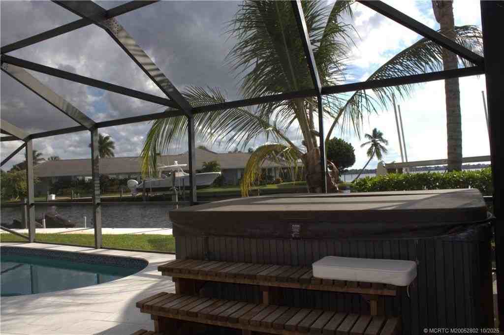 2744 Nw Howard Creek Ln - Photo 5 of 30