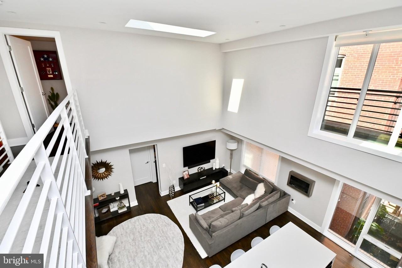 2012 Kalorama Rd Nw Apt 8 #8 - Photo 3 of 45