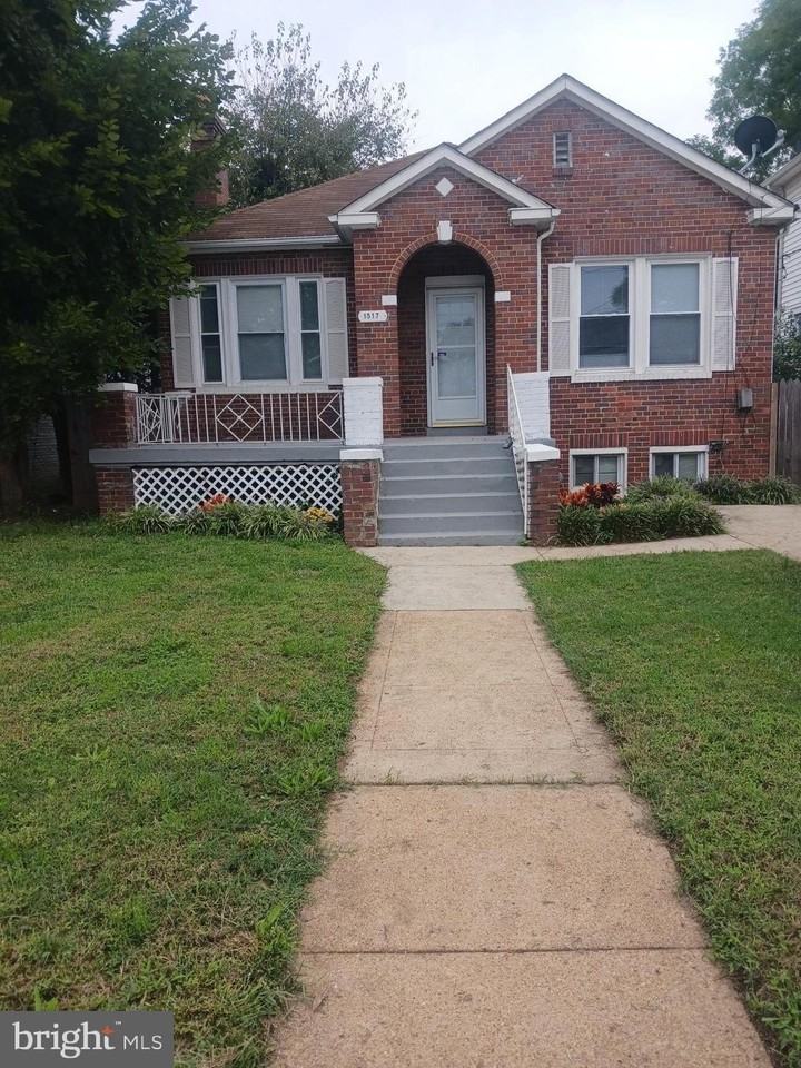 1517 Beaver Heights Ln - Photo 4 of 29